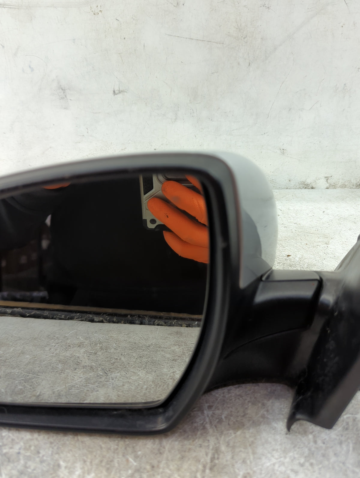 2016-2018 Hyundai Tucson Driver Side View Mirror - Left Door Mirror OEM Used - Oemusedautoparts1.com