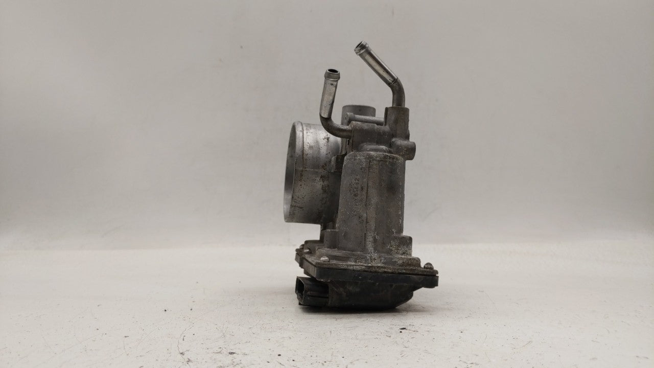 2014-2018 Hyundai Tucson Throttle Body P/N:35100-2E000 Fits Fits 2011 2012 2013 2014 2015 2016 2017 2018 2019 OEM Used Auto 