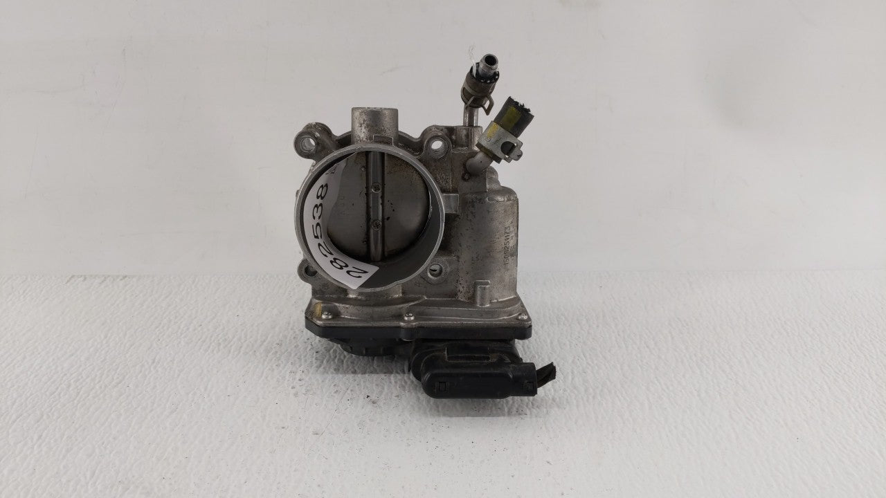 2014-2018 Hyundai Tucson Throttle Body P/N:35100-2E000 Fits Fits 2011 2012 2013 2014 2015 2016 2017 2018 2019 OEM Used Auto 