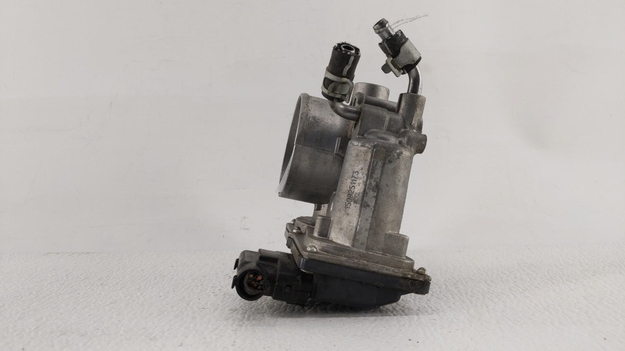 2014-2018 Hyundai Tucson Throttle Body P/N:35100-2E000 Fits Fits 2011 2012 2013 2014 2015 2016 2017 2018 2019 OEM Used Auto 