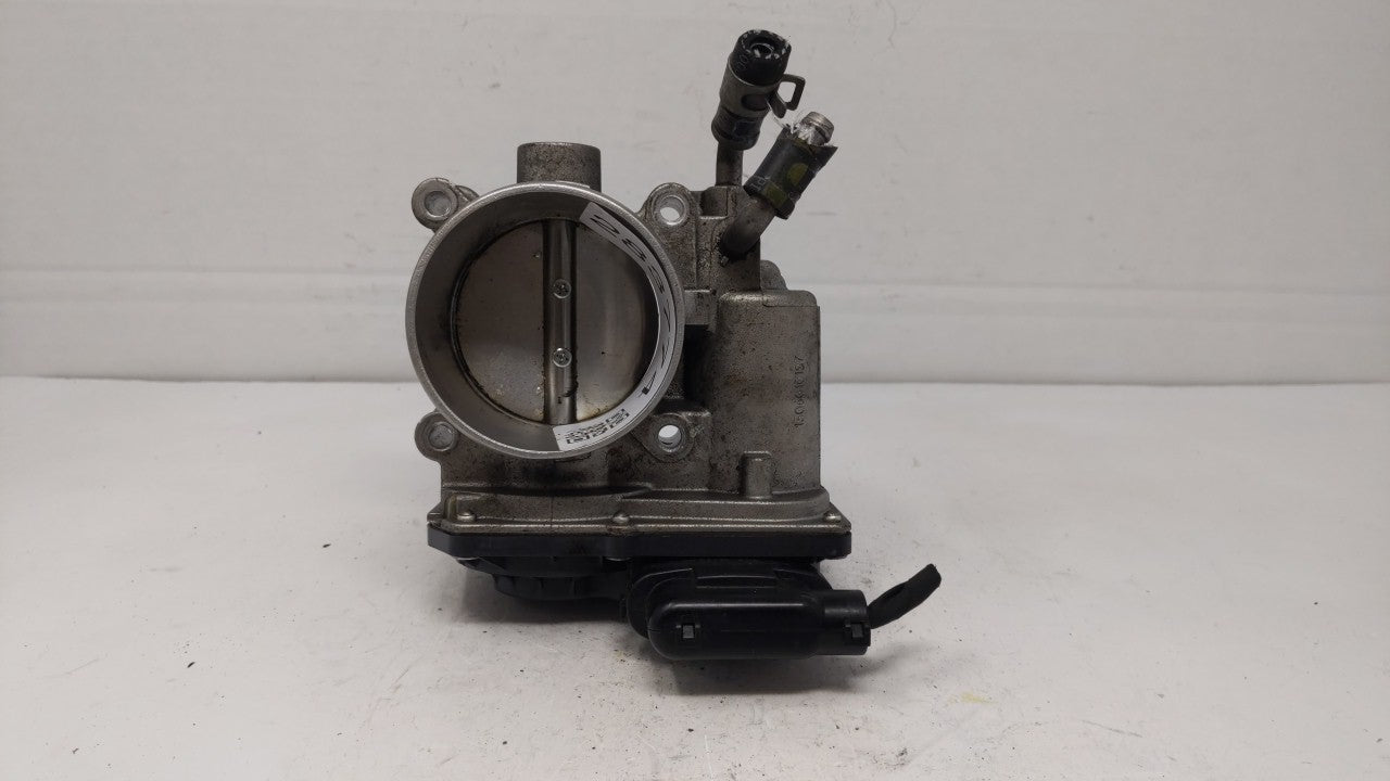 2014-2018 Hyundai Tucson Throttle Body P/N:35100-2E000 Fits Fits 2011 2012 2013 2014 2015 2016 2017 2018 2019 OEM Used Auto 