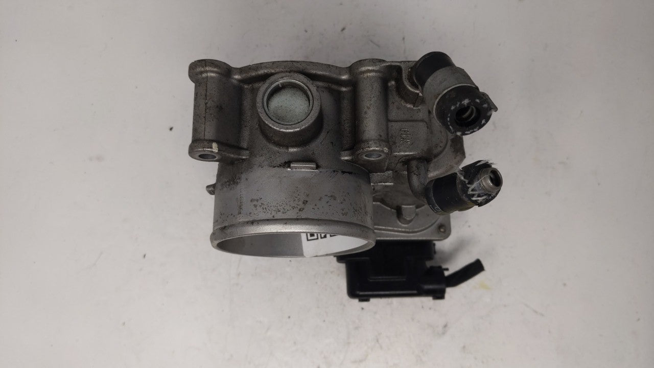 2014-2018 Hyundai Tucson Throttle Body P/N:35100-2E000 Fits Fits 2011 2012 2013 2014 2015 2016 2017 2018 2019 OEM Used Auto 