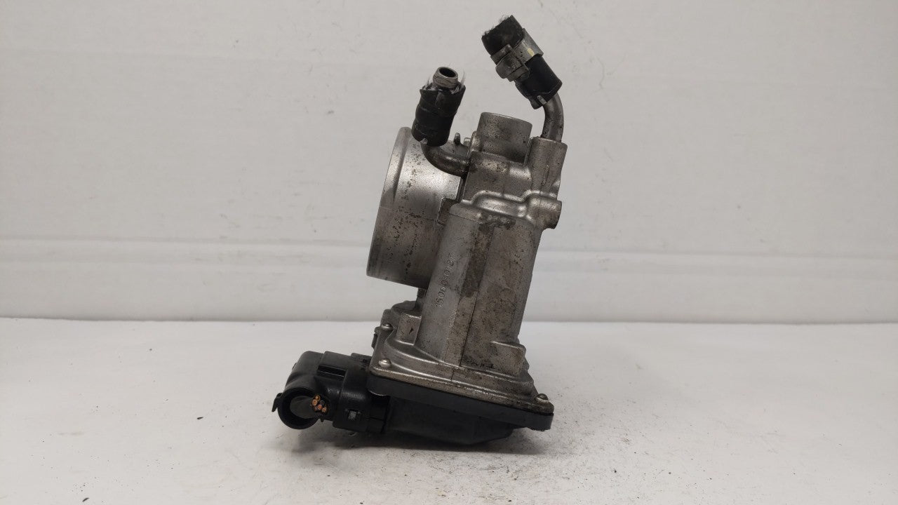 2014-2018 Hyundai Tucson Throttle Body P/N:35100-2E000 Fits Fits 2011 2012 2013 2014 2015 2016 2017 2018 2019 OEM Used Auto 