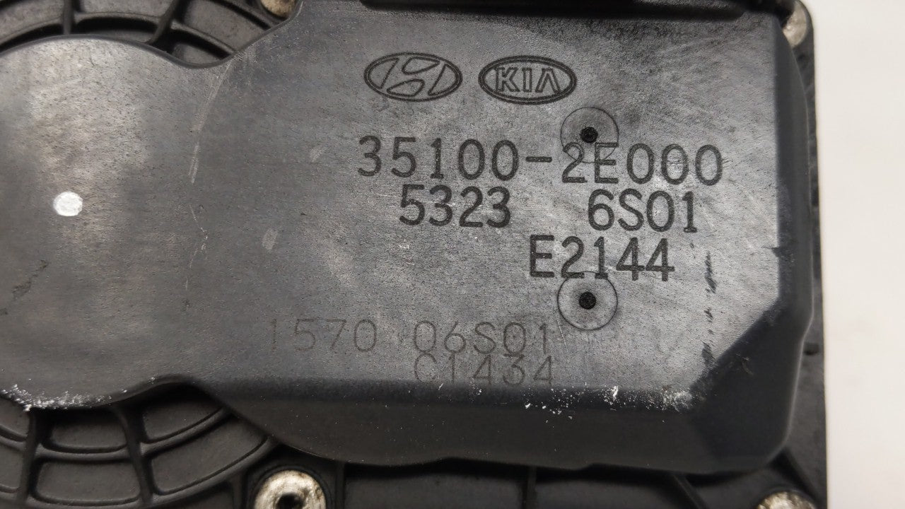 2014-2018 Hyundai Tucson Throttle Body P/N:35100-2E000 Fits Fits 2011 2012 2013 2014 2015 2016 2017 2018 2019 OEM Used Auto 
