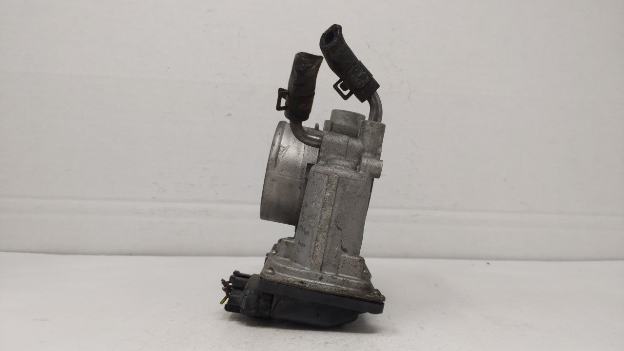 2014-2018 Hyundai Tucson Throttle Body P/N:35100-2E000 Fits Fits 2011 2012 2013 2014 2015 2016 2017 2018 2019 OEM Used Auto 