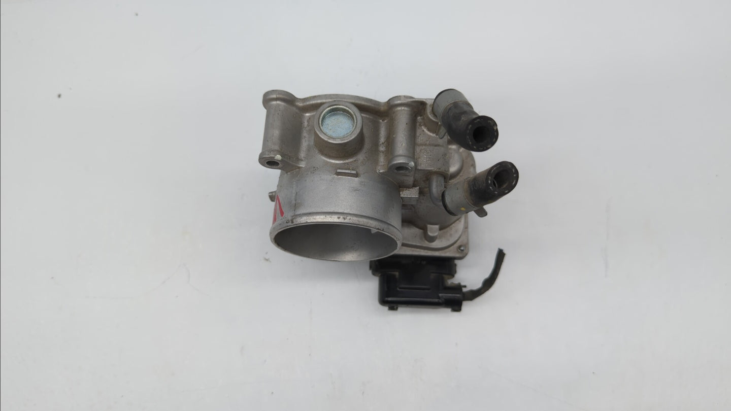 2014-2018 Hyundai Tucson Throttle Body P/N:35100-2E710 35100-2E000 Fits Fits 2011 2012 2013 2014 2015 2016 2017 2018 2019 OE