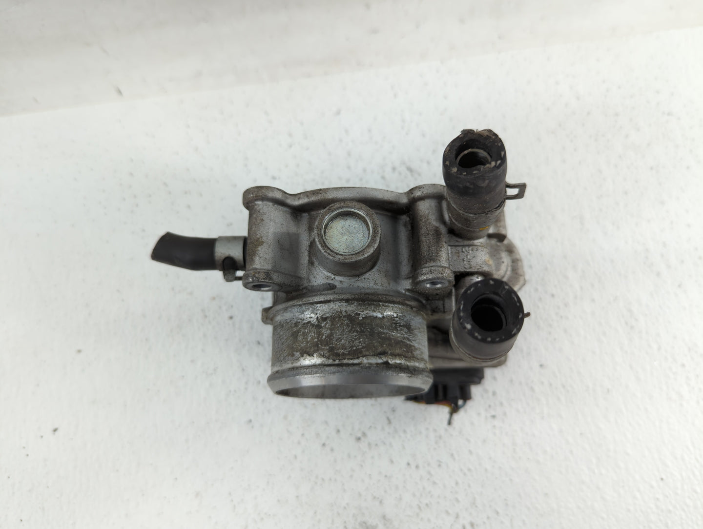 2016-2018 Hyundai Tucson Throttle Body P/N:35100-2B340 Fits Fits 2015 2016 2017 2018 2019 OEM Used Auto Parts - Oemusedautop