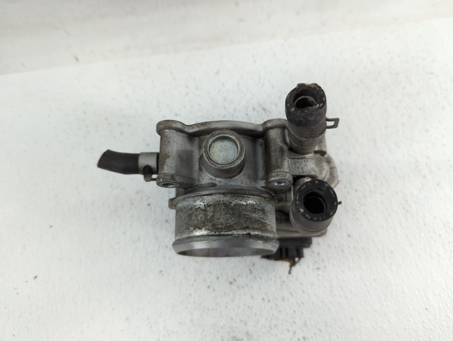 2016-2018 Hyundai Tucson Throttle Body P/N:35100-2B340 Fits Fits 2015 2016 2017 2018 2019 OEM Used Auto Parts - Oemusedautop