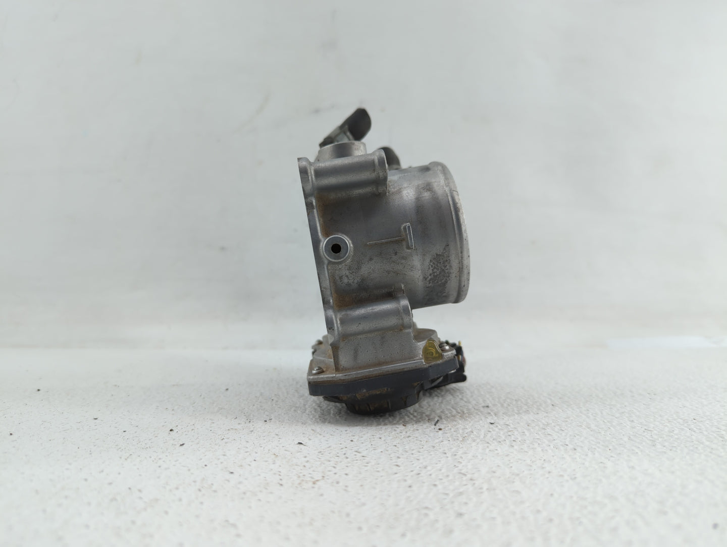 2014-2018 Hyundai Tucson Throttle Body P/N:35100-2E710 35100-2E000 Fits Fits 2011 2012 2013 2014 2015 2016 2017 2018 2019 OE