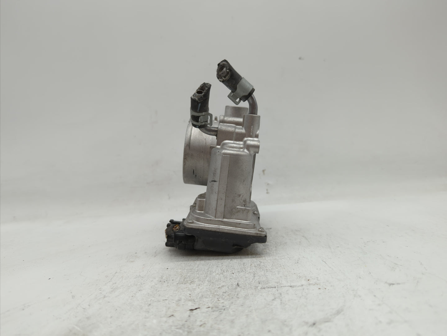 2014-2018 Hyundai Tucson Throttle Body P/N:35100-2E000 1302150124 Fits Fits 2011 2012 2013 2014 2015 2016 2017 2018 2019 OEM