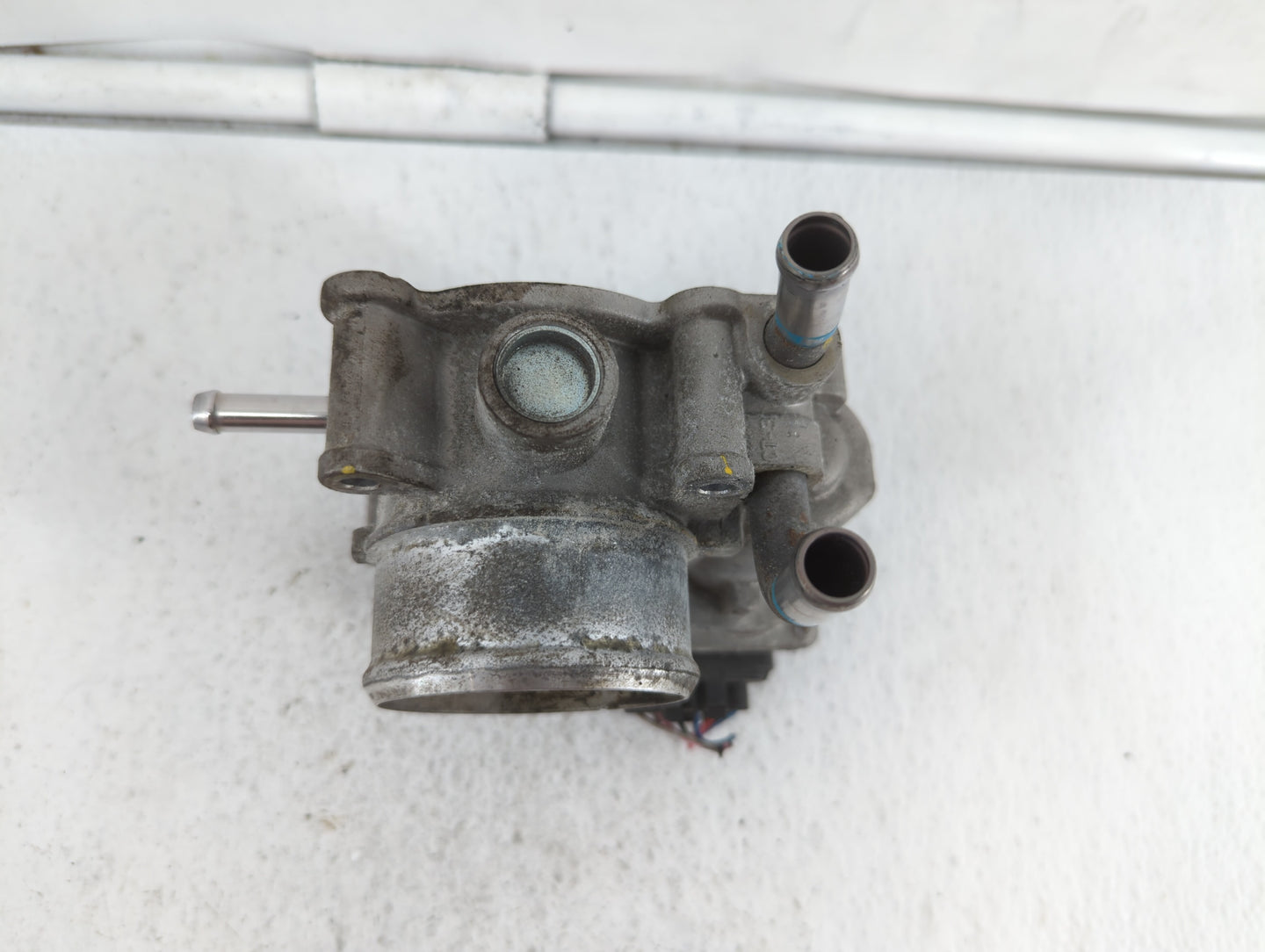 2016-2018 Hyundai Tucson Throttle Body P/N:35100-2B340 Fits Fits 2015 2016 2017 2018 2019 OEM Used Auto Parts - Oemusedautop