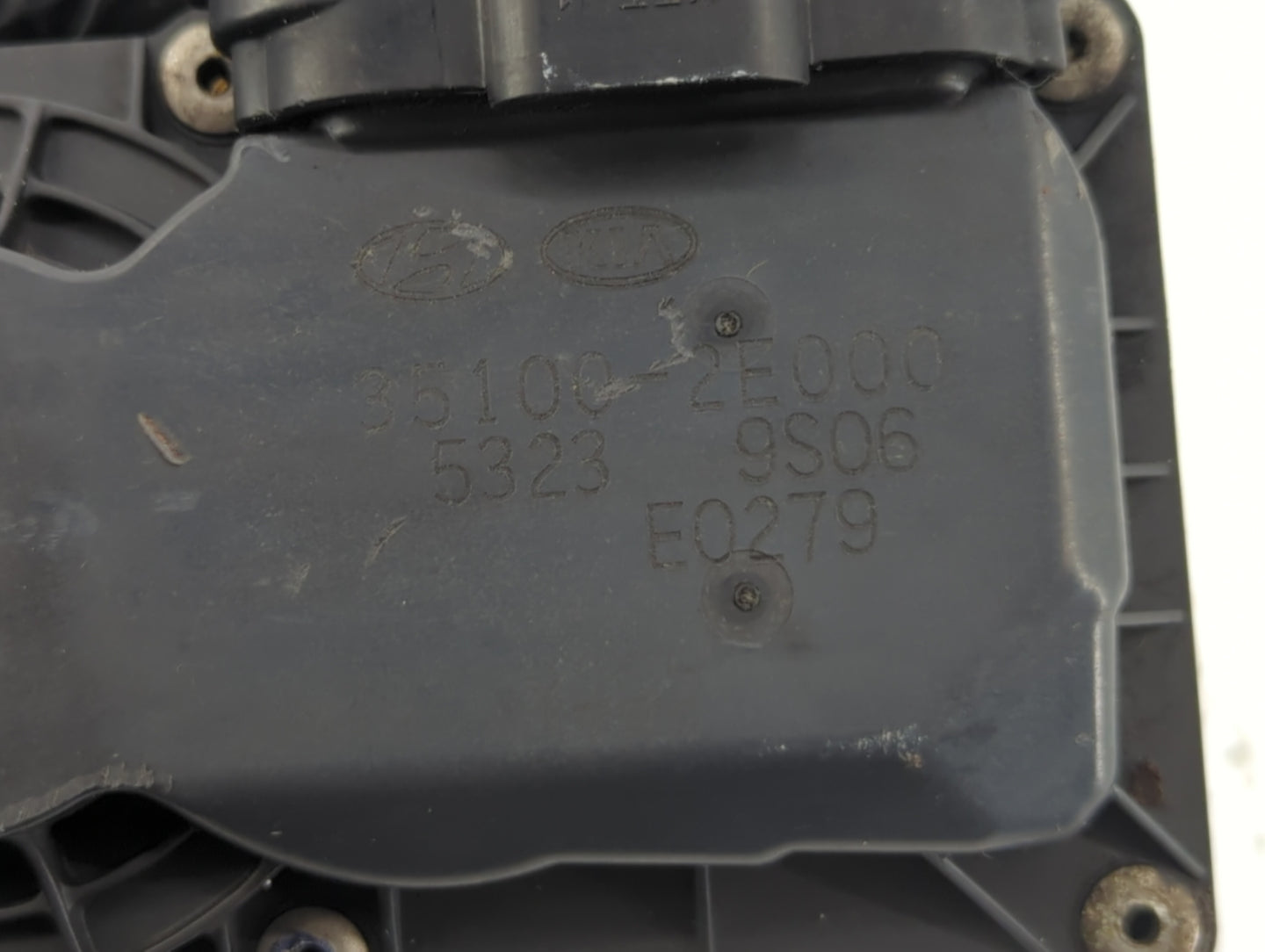 2014-2021 Hyundai Tucson Throttle Body P/N:35100-2E000 Fits Fits 2011 2012 2013 2014 2015 2016 2017 2018 2019 2020 2021 OEM 