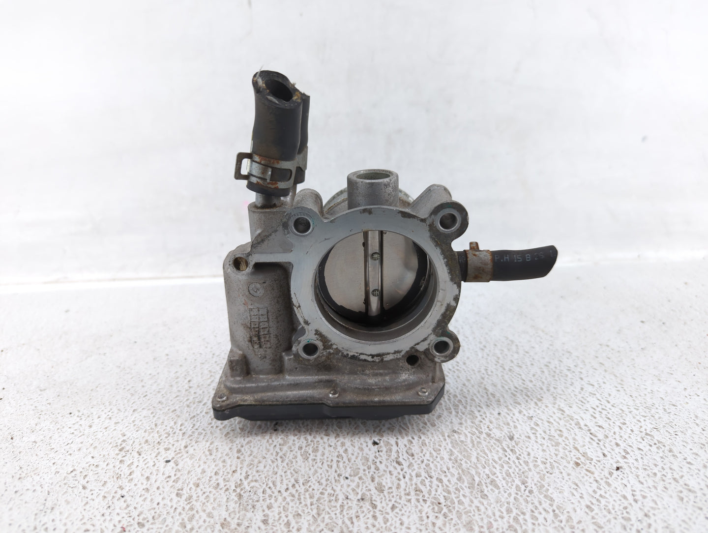 2016-2018 Hyundai Tucson Throttle Body P/N:35100-2B340 Fits Fits 2015 2016 2017 2018 2019 2020 2021 2022 OEM Used Auto Parts