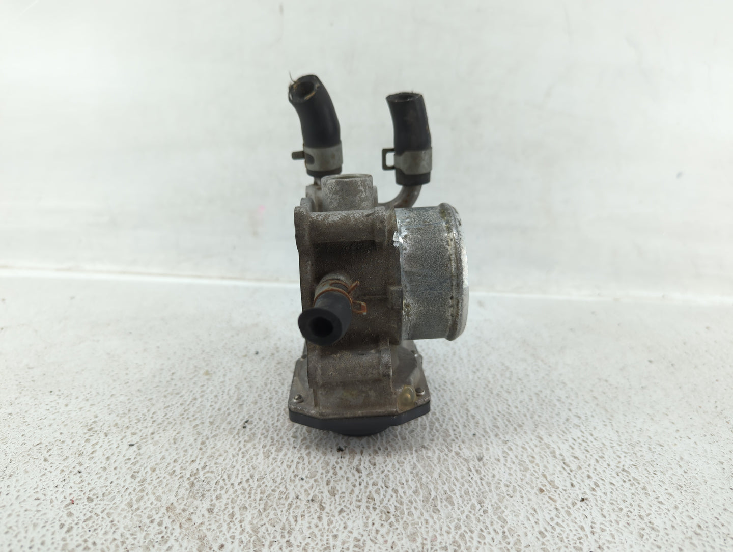 2016-2018 Hyundai Tucson Throttle Body P/N:35100-2B340 Fits Fits 2015 2016 2017 2018 2019 2020 2021 2022 OEM Used Auto Parts