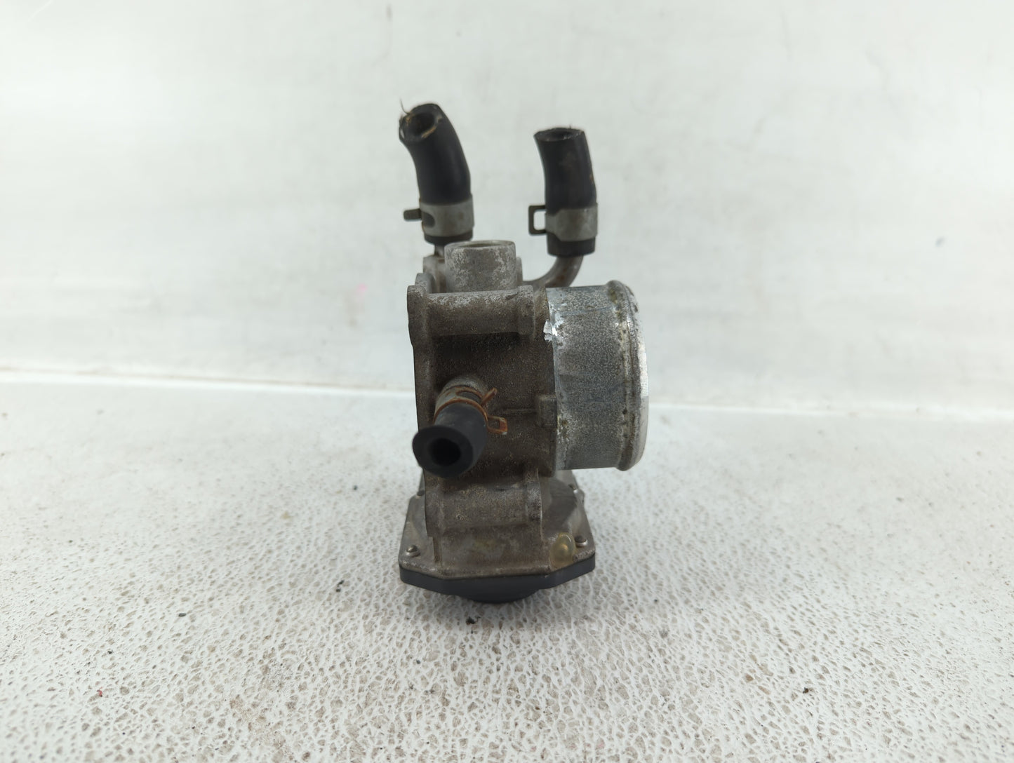 2016-2018 Hyundai Tucson Throttle Body P/N:35100-2B340 Fits Fits 2015 2016 2017 2018 2019 2020 2021 2022 OEM Used Auto Parts
