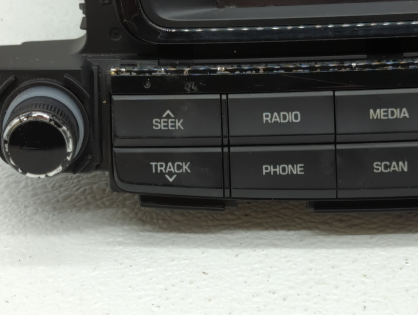 2016-2017 Hyundai Tucson Radio AM FM Cd Player Receiver Replacement P/N:96560-D33304X 96180-D31004X Fits Fits 2016 2017 OEM 
