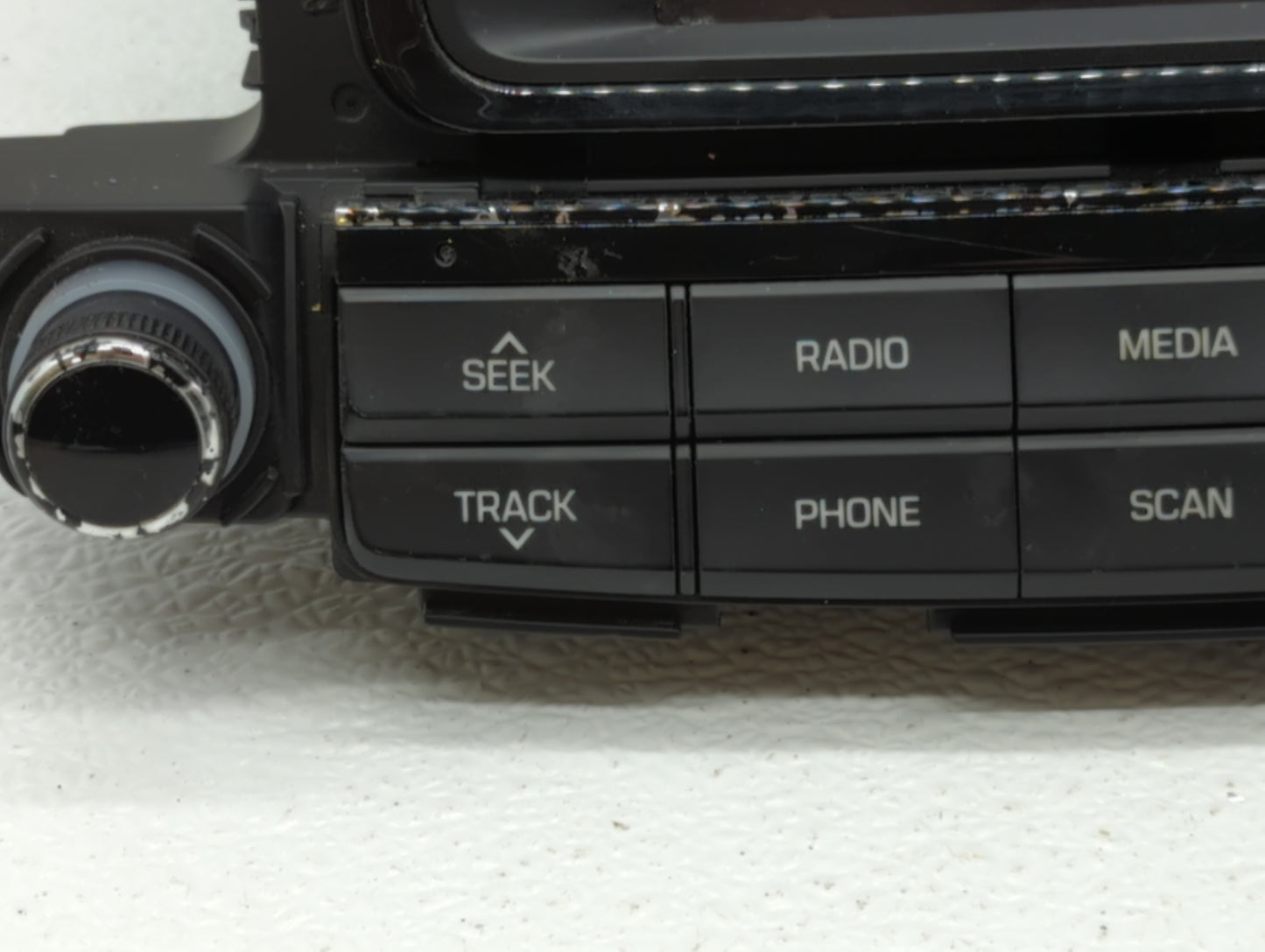 2016-2017 Hyundai Tucson Radio AM FM Cd Player Receiver Replacement P/N:96560-D33304X 96180-D31004X Fits Fits 2016 2017 OEM 