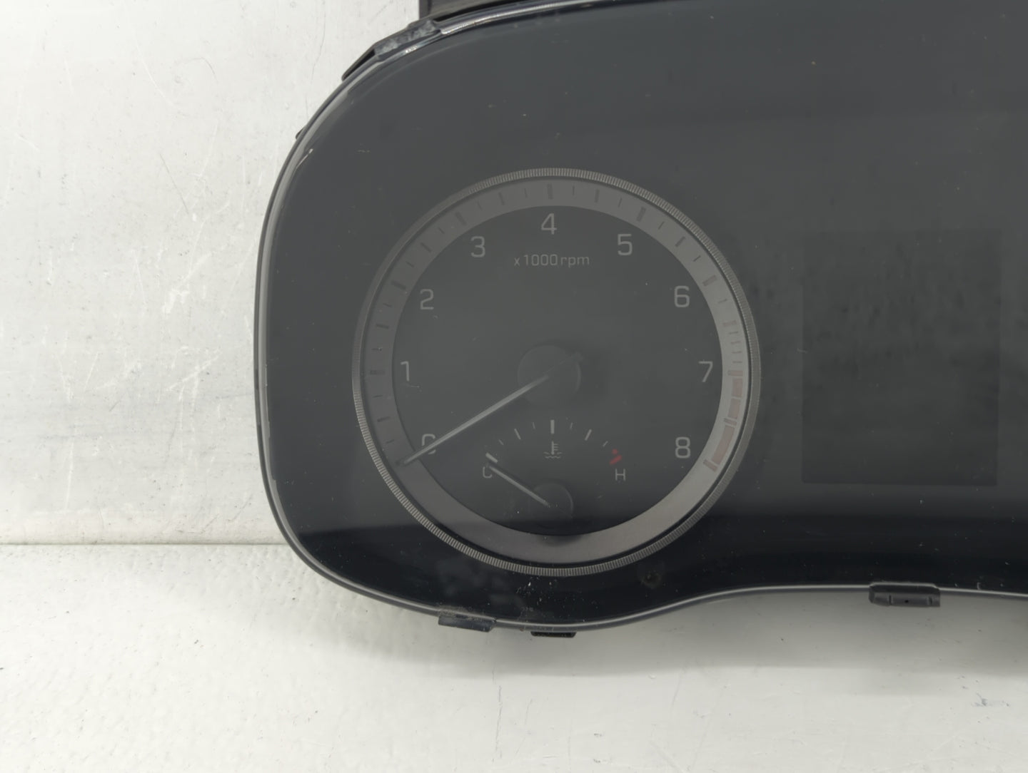 2016-2017 Hyundai Tucson Instrument Cluster Speedometer Gauges P/N:94001-D3180 Fits Fits 2016 2017 OEM Used Auto Parts - Oem
