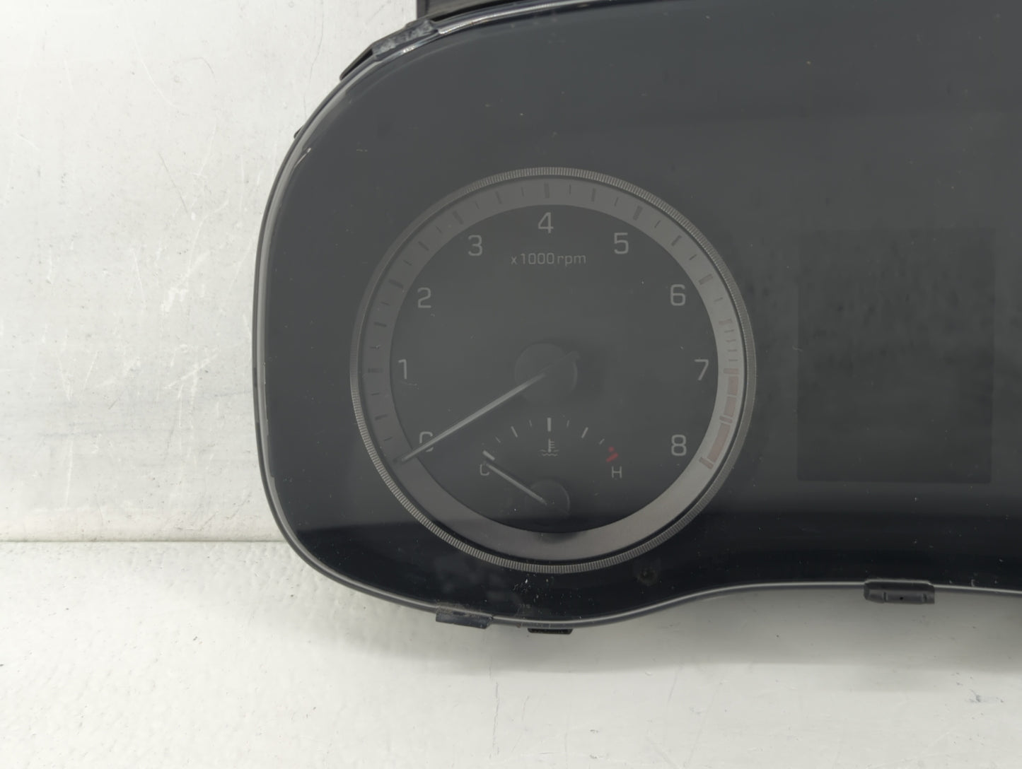 2016-2017 Hyundai Tucson Instrument Cluster Speedometer Gauges P/N:94001-D3180 Fits Fits 2016 2017 OEM Used Auto Parts - Oem