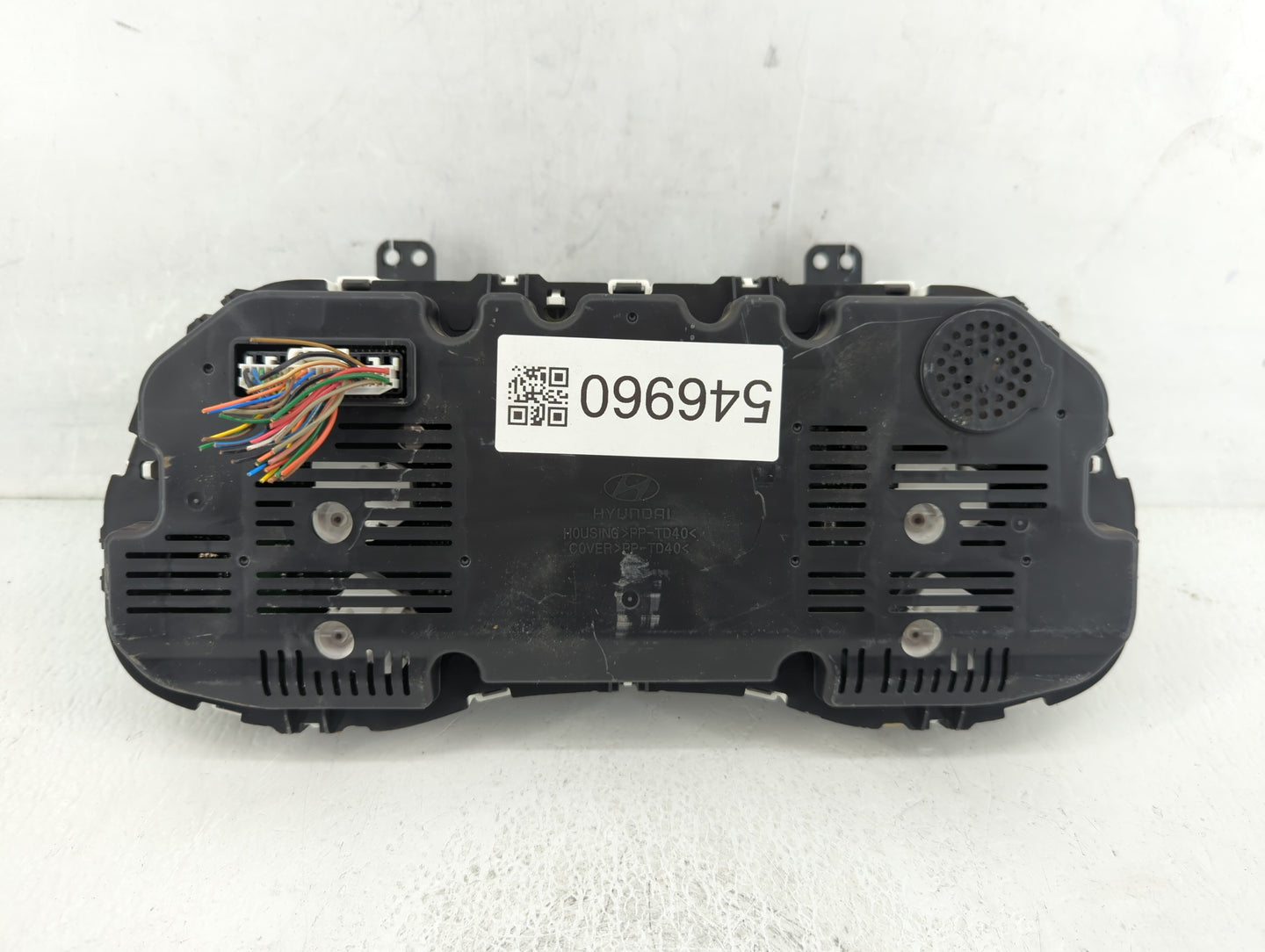 2016-2017 Hyundai Tucson Instrument Cluster Speedometer Gauges P/N:94001-D3180 Fits Fits 2016 2017 OEM Used Auto Parts - Oem