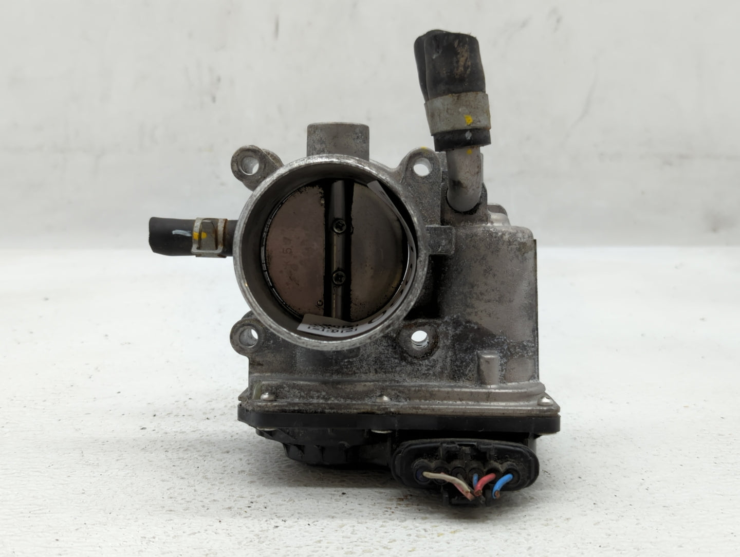 2016-2018 Hyundai Tucson Throttle Body P/N:335100-2B340 Fits Fits 2015 2016 2017 2018 2019 2020 2021 2022 OEM Used Auto Part