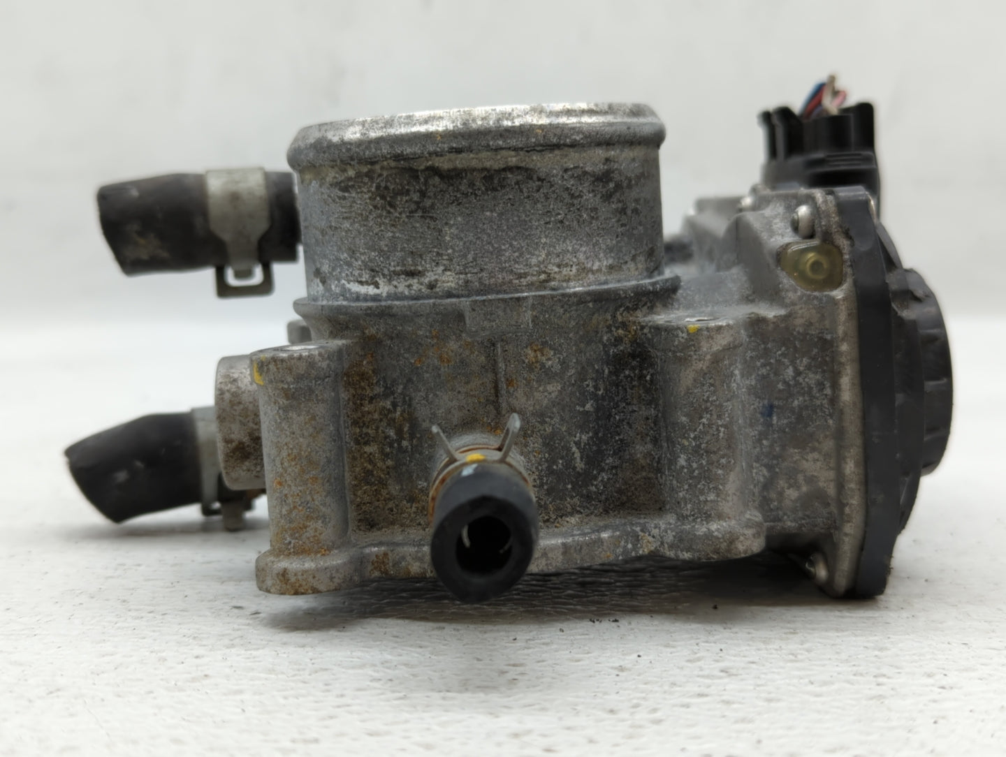 2016-2018 Hyundai Tucson Throttle Body P/N:335100-2B340 Fits Fits 2015 2016 2017 2018 2019 2020 2021 2022 OEM Used Auto Part
