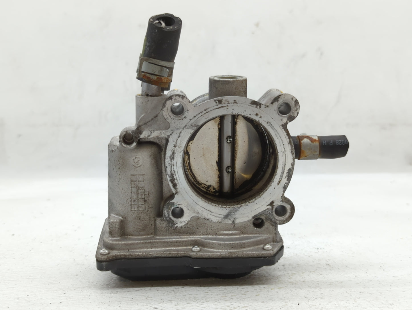 2016-2018 Hyundai Tucson Throttle Body P/N:335100-2B340 Fits Fits 2015 2016 2017 2018 2019 2020 2021 2022 OEM Used Auto Part