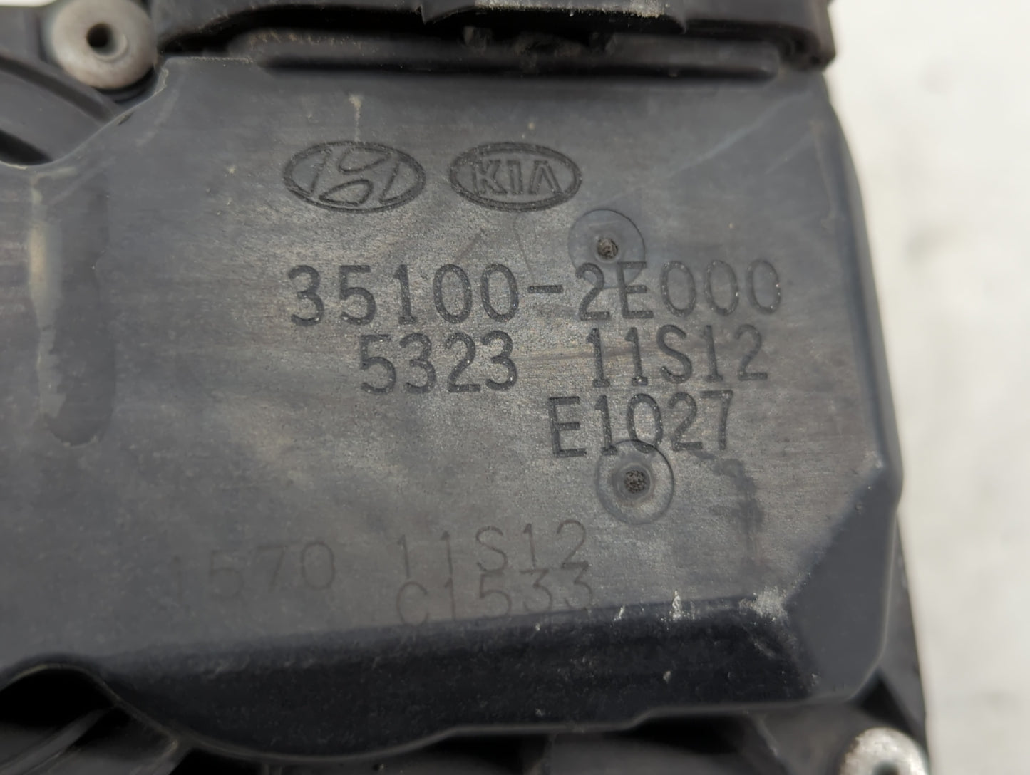 2014-2021 Hyundai Tucson Throttle Body P/N:35100-2E000 Fits Fits 2011 2012 2013 2014 2015 2016 2017 2018 2019 2020 2021 OEM 