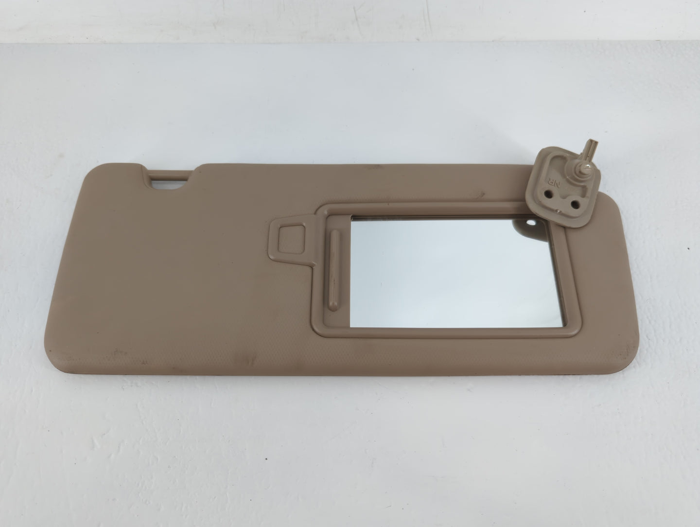 2016-2018 Hyundai Tucson Sun Visor Shade Replacement Passenger Right Mirror Fits Fits 2016 2017 2018 OEM Used Auto Parts - O