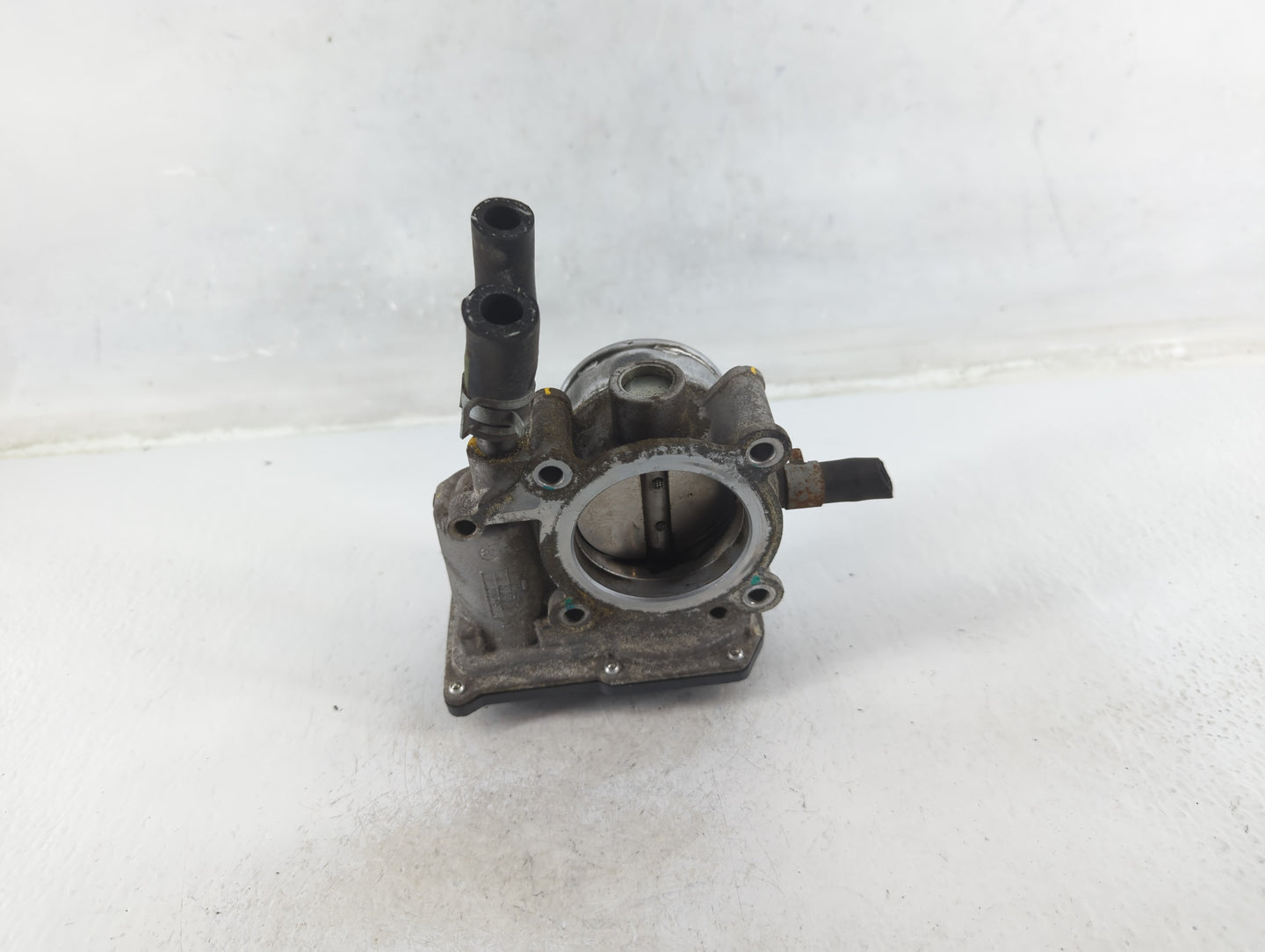 2016-2018 Hyundai Tucson Throttle Body P/N:35100-2B340 Fits Fits 2015 2016 2017 2018 2019 2020 2021 2022 OEM Used Auto Parts