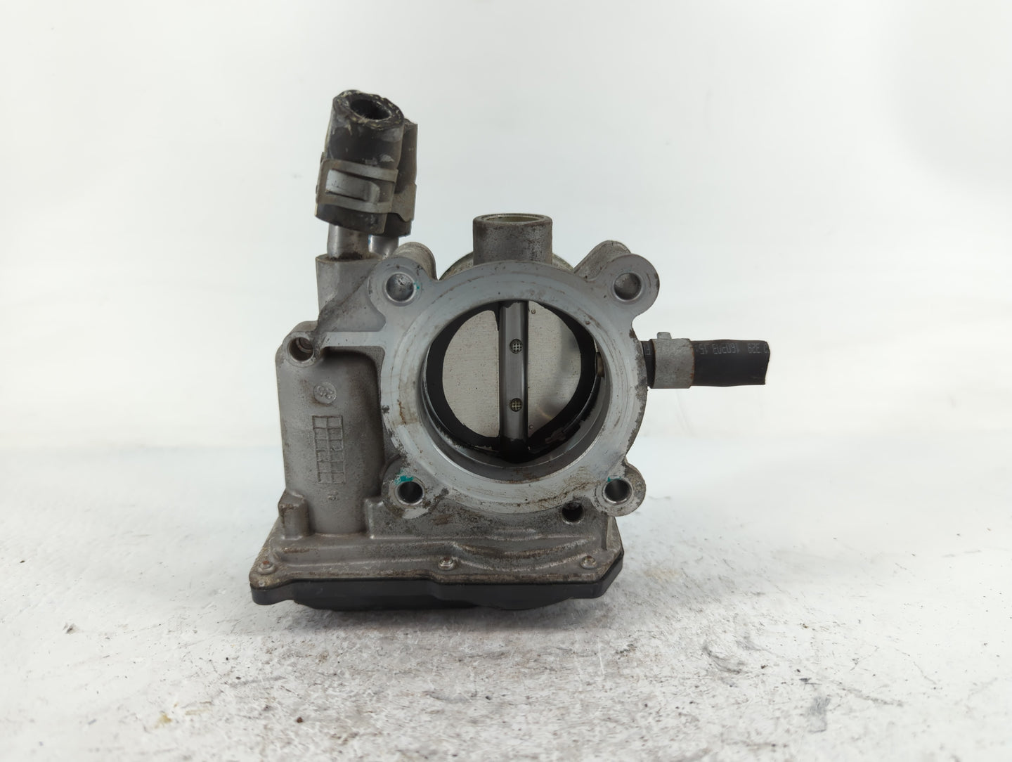 2016-2018 Hyundai Tucson Throttle Body P/N:35100-2B340 Fits Fits 2015 2016 2017 2018 2019 2020 2021 2022 OEM Used Auto Parts