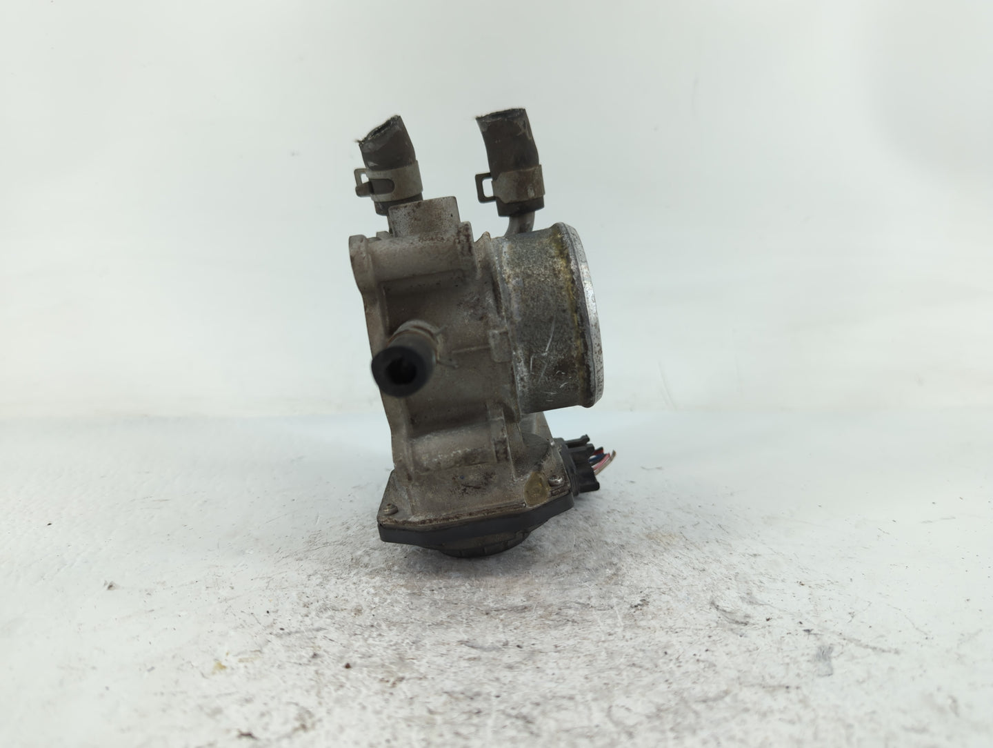 2016-2018 Hyundai Tucson Throttle Body P/N:35100-2B340 Fits Fits 2015 2016 2017 2018 2019 2020 2021 2022 OEM Used Auto Parts