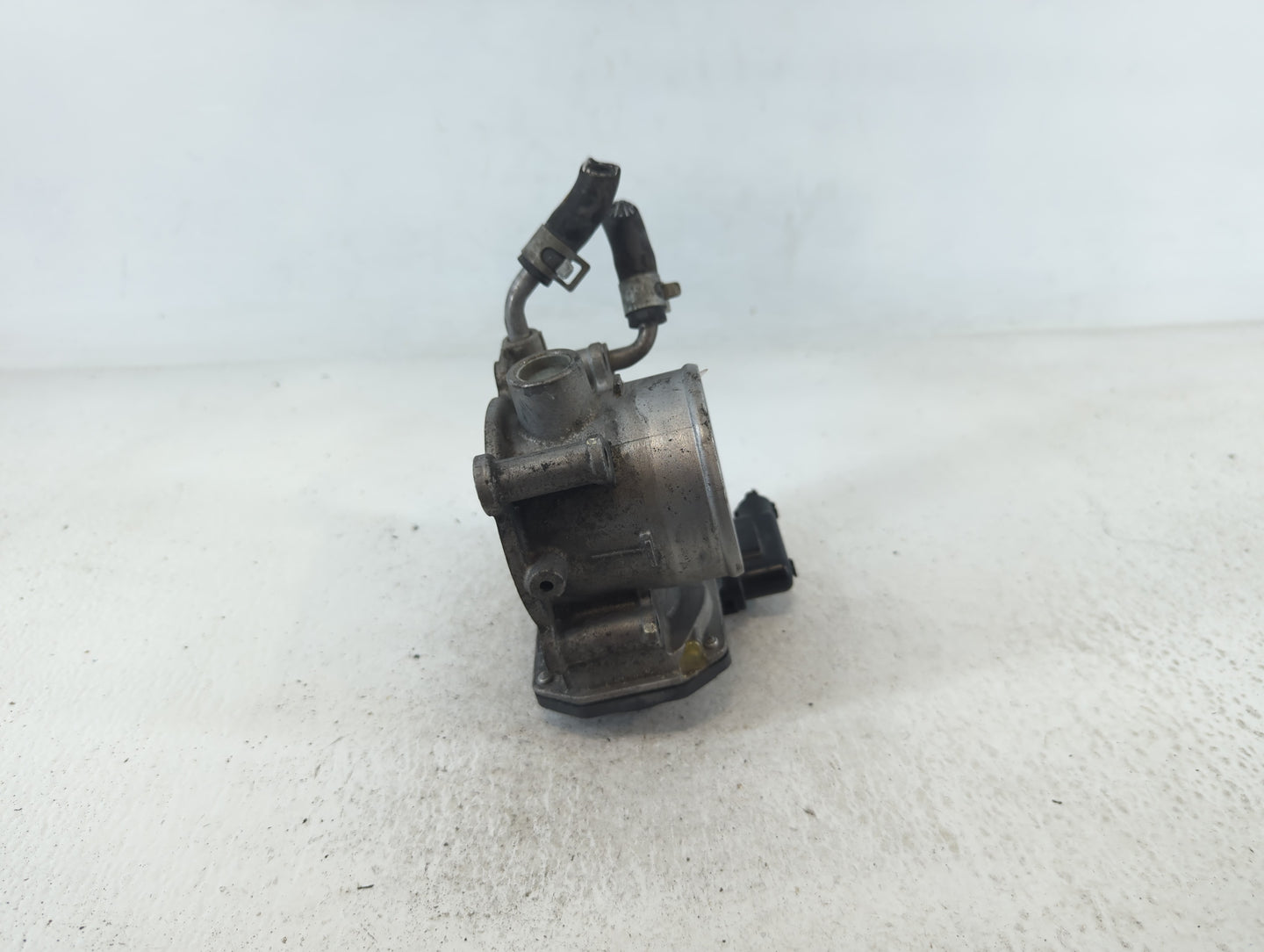 2014-2021 Hyundai Tucson Throttle Body P/N:35100-2E000 Fits Fits 2011 2012 2013 2014 2015 2016 2017 2018 2019 2020 2021 OEM 