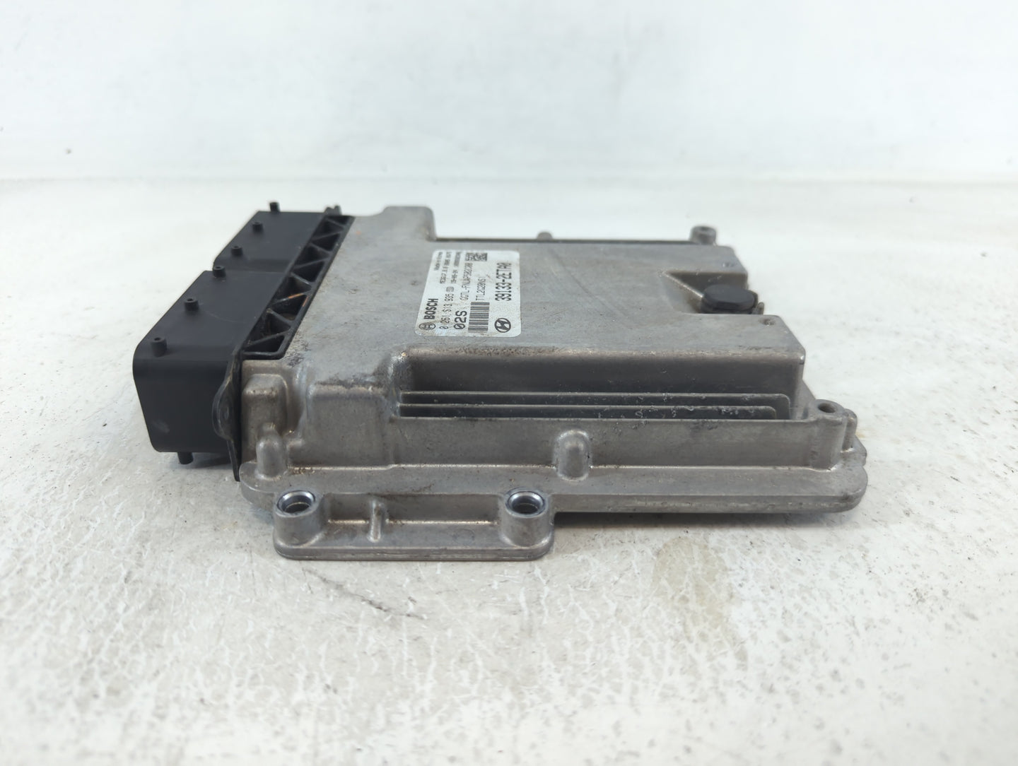 2016-2018 Hyundai Tucson PCM Engine Control Computer ECU ECM PCU OEM P/N:39133-2ETA0 Fits Fits 2016 2017 2018 OEM Used Auto 