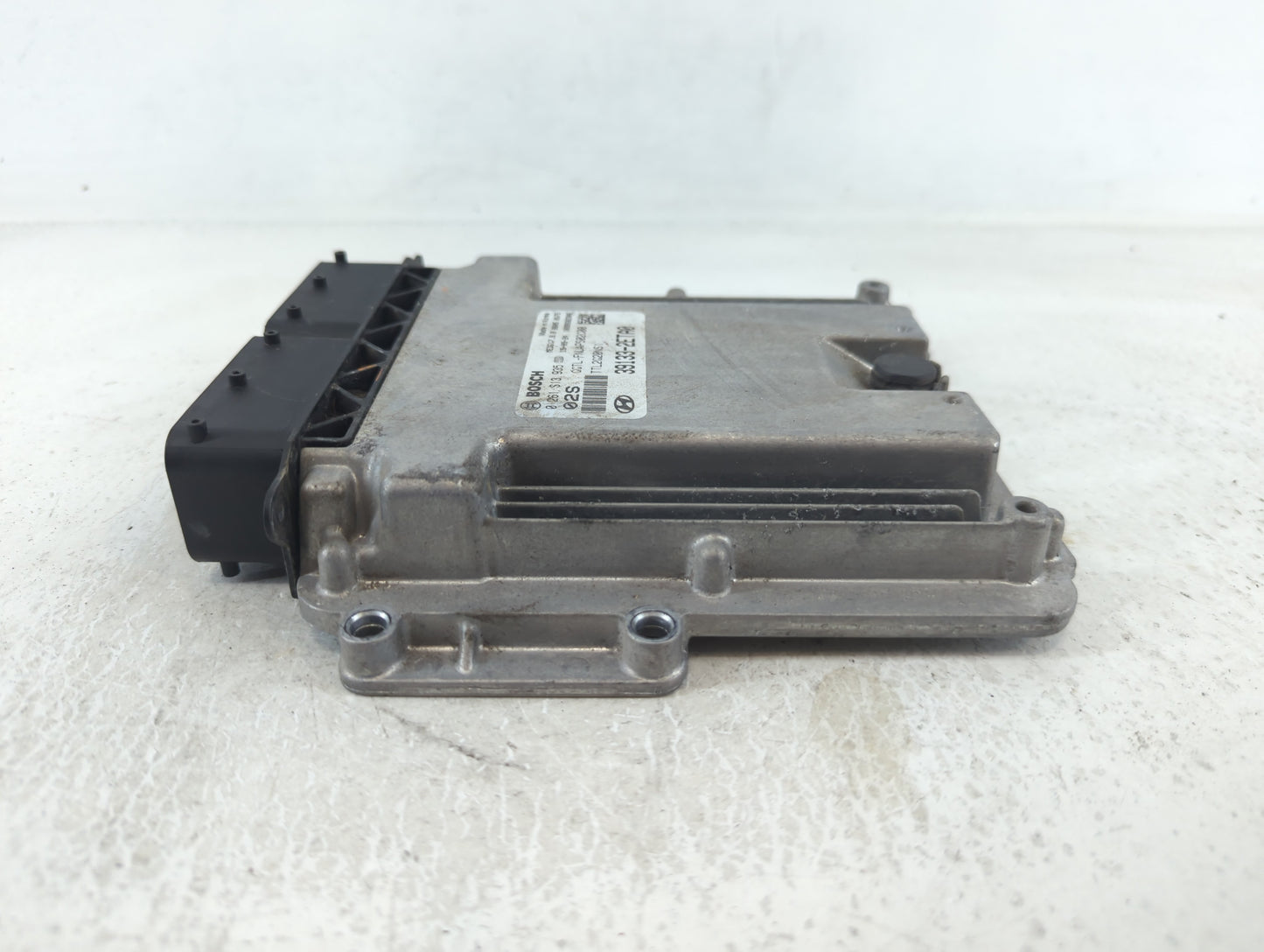 2016-2018 Hyundai Tucson PCM Engine Control Computer ECU ECM PCU OEM P/N:39133-2ETA0 Fits Fits 2016 2017 2018 OEM Used Auto 