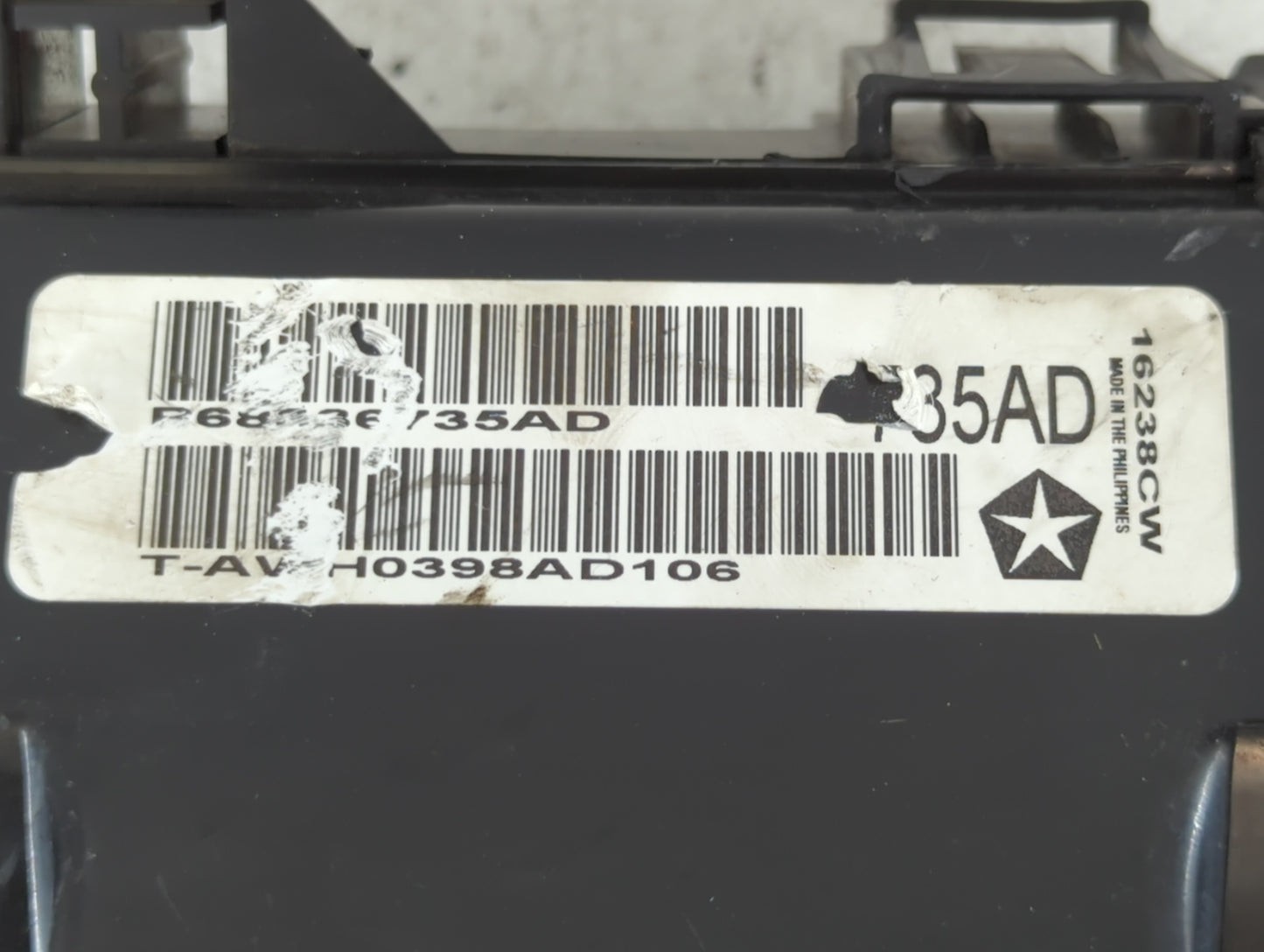2016-2018 Hyundai Tucson Fusebox Fuse Box Panel Relay Module P/N:P68336735AD PP-TD10, 7154-7630-30 Fits Fits 2016 2017 2018 