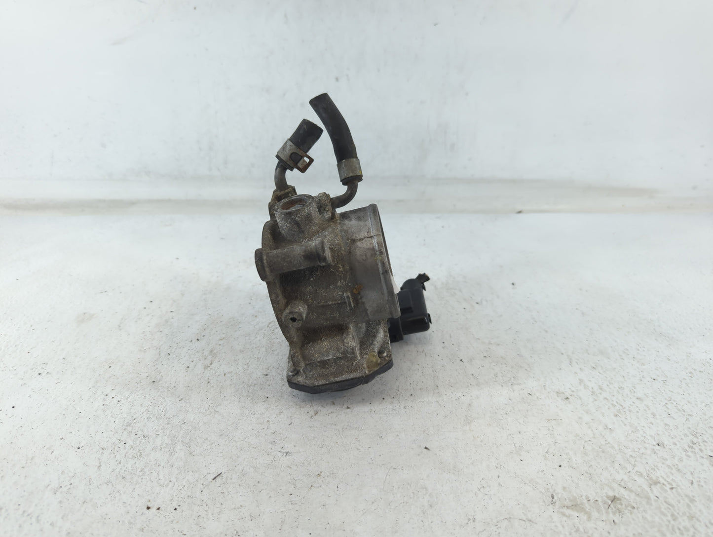 2014-2021 Hyundai Tucson Throttle Body P/N:35100-2E000 Fits Fits 2011 2012 2013 2014 2015 2016 2017 2018 2019 2020 2021 OEM 