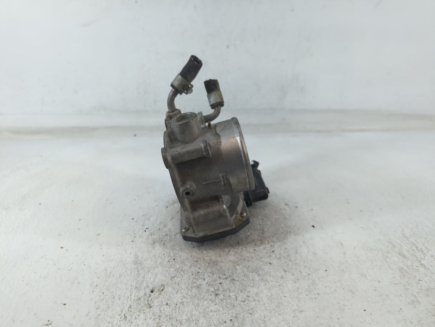 2014-2021 Hyundai Tucson Throttle Body P/N:35100-2E000 Fits Fits 2011 2012 2013 2014 2015 2016 2017 2018 2019 2020 2021 OEM 