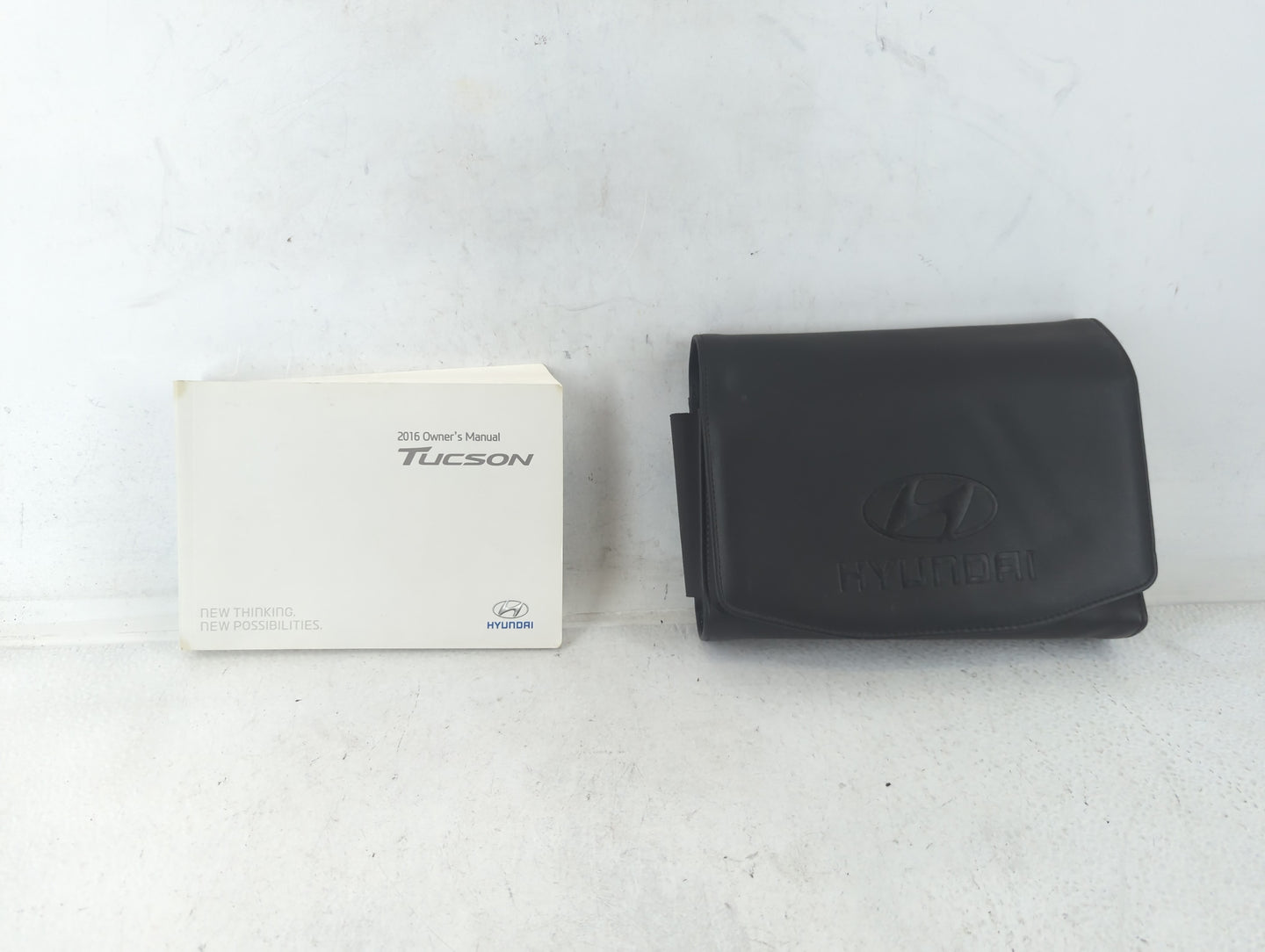 2016 Hyundai Tucson Owners Manual Book Guide P/N:GD30-EU56C OEM Used Auto Parts - Oemusedautoparts1.com
