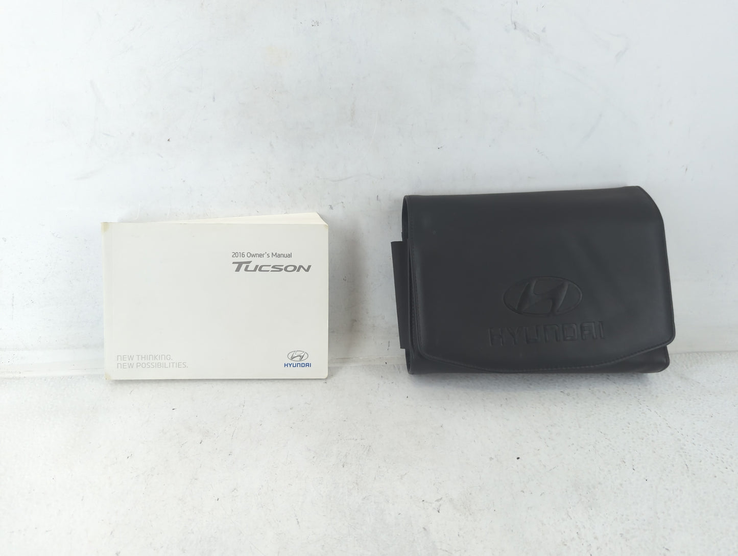 2016 Hyundai Tucson Owners Manual Book Guide P/N:GD30-EU56C OEM Used Auto Parts - Oemusedautoparts1.com