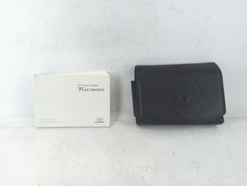2016 Hyundai Tucson Owners Manual Book Guide P/N:GD30-EU56C OEM Used Auto Parts - Oemusedautoparts1.com