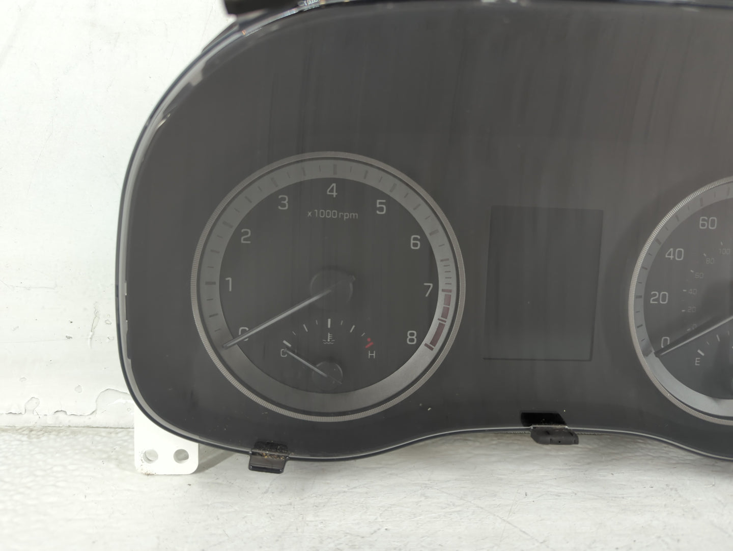 2016-2017 Hyundai Tucson Instrument Cluster Speedometer Gauges P/N:94001-D3180 Fits Fits 2016 2017 OEM Used Auto Parts - Oem
