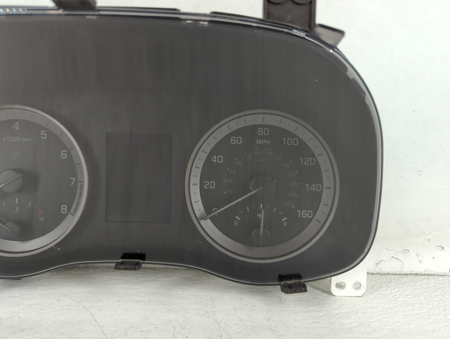 2016-2017 Hyundai Tucson Instrument Cluster Speedometer Gauges P/N:94001-D3180 Fits Fits 2016 2017 OEM Used Auto Parts - Oem