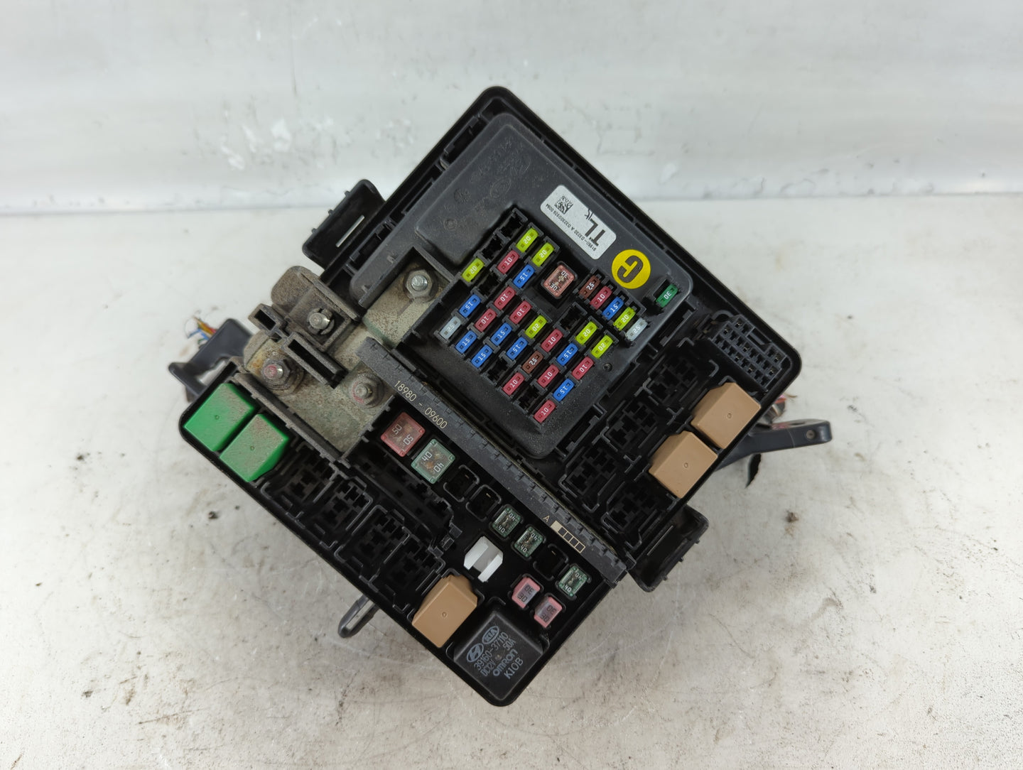 2016-2018 Hyundai Tucson Fusebox Fuse Box Panel Relay Module P/N:N91422-D3080-12 A5A16010, 91422 D3080 Fits Fits 2016 2017 2