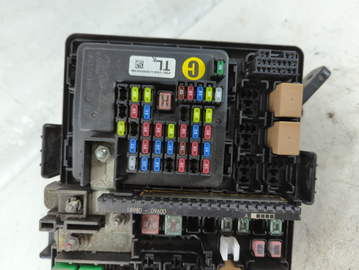 2016-2018 Hyundai Tucson Fusebox Fuse Box Panel Relay Module P/N:N91422-D3080-12 A5A16010, 91422 D3080 Fits Fits 2016 2017 2