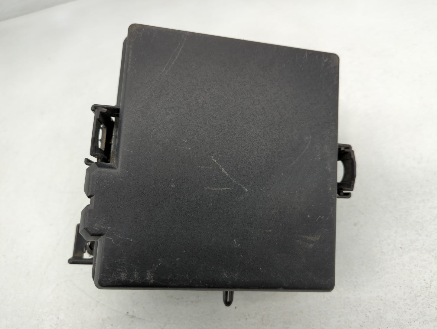 2016-2018 Hyundai Tucson Fusebox Fuse Box Panel Relay Module P/N:91422-D3080-08 A5703003, 91422 D3080 Fits Fits 2016 2017 20