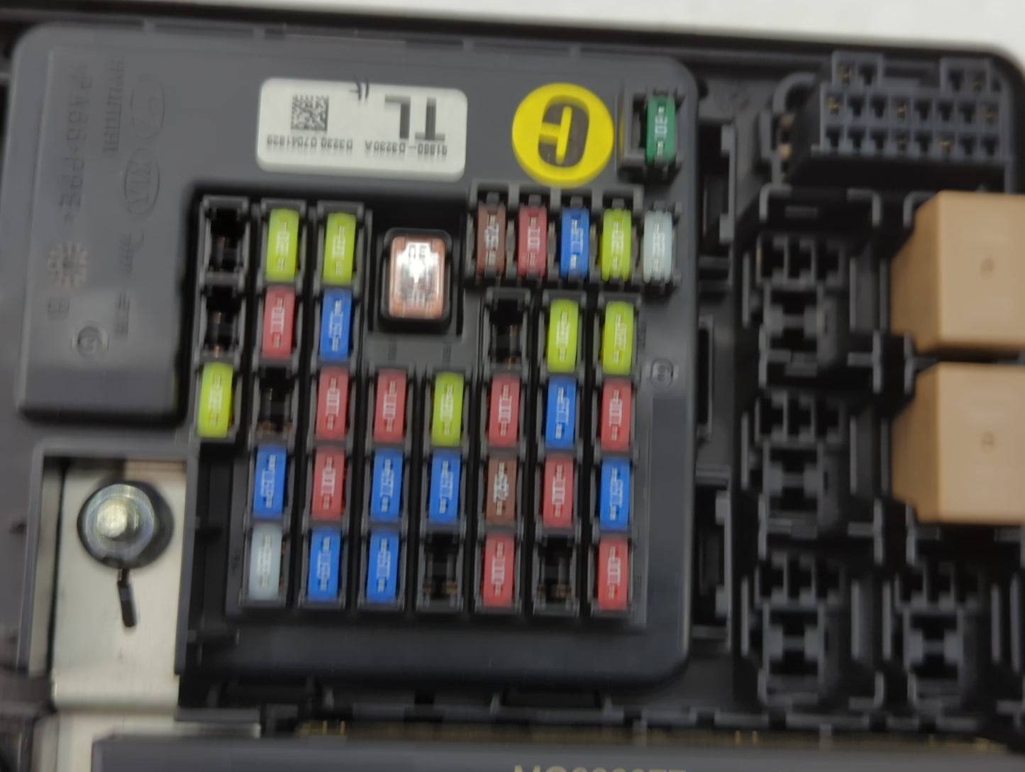 2016-2018 Hyundai Tucson Fusebox Fuse Box Panel Relay Module P/N:91422-D3080-08 A5703003, 91422 D3080 Fits Fits 2016 2017 20