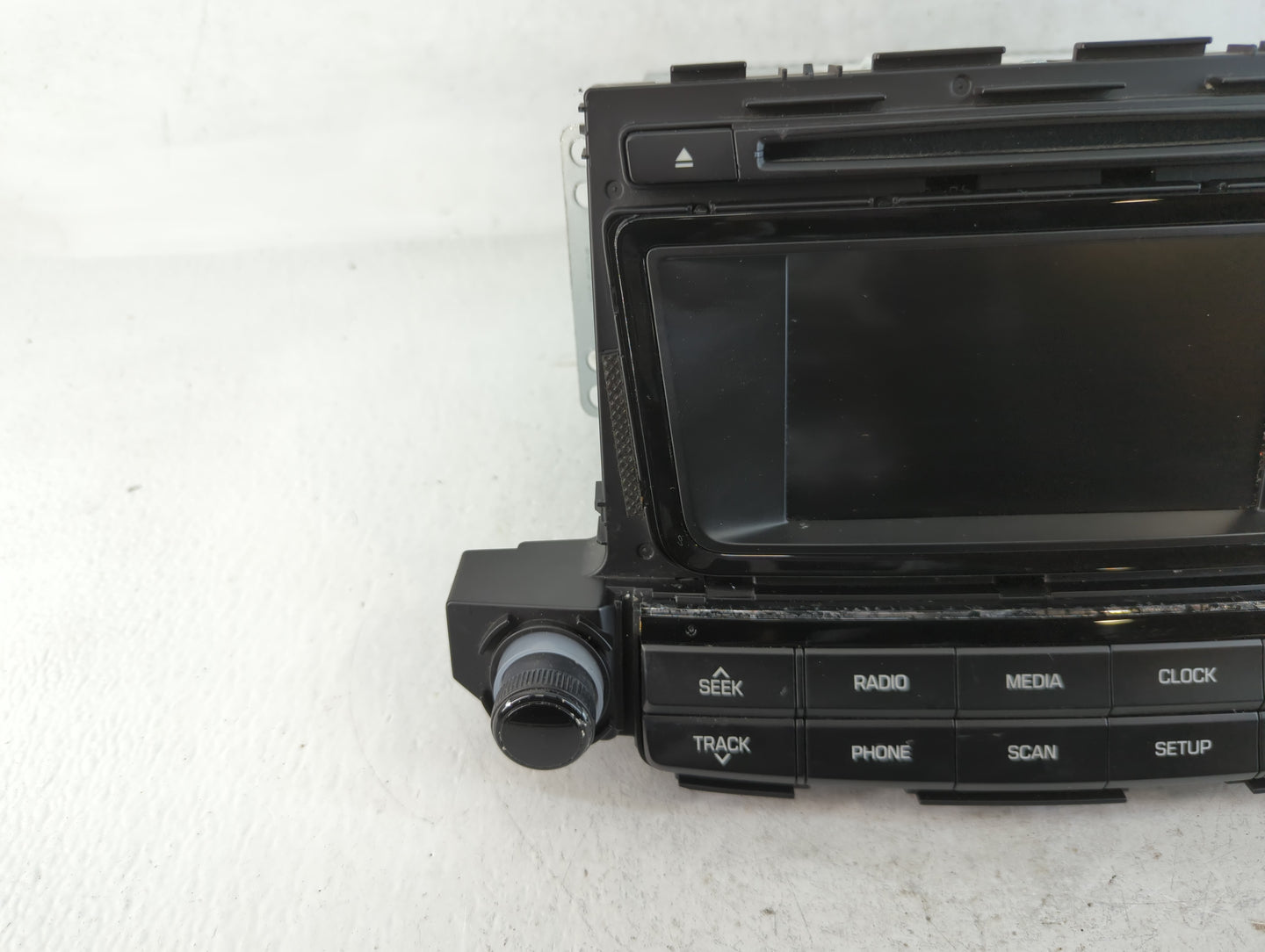 2016-2017 Hyundai Tucson Radio AM FM Cd Player Receiver Replacement P/N:96180-D31004X Fits Fits 2016 2017 OEM Used Auto Part