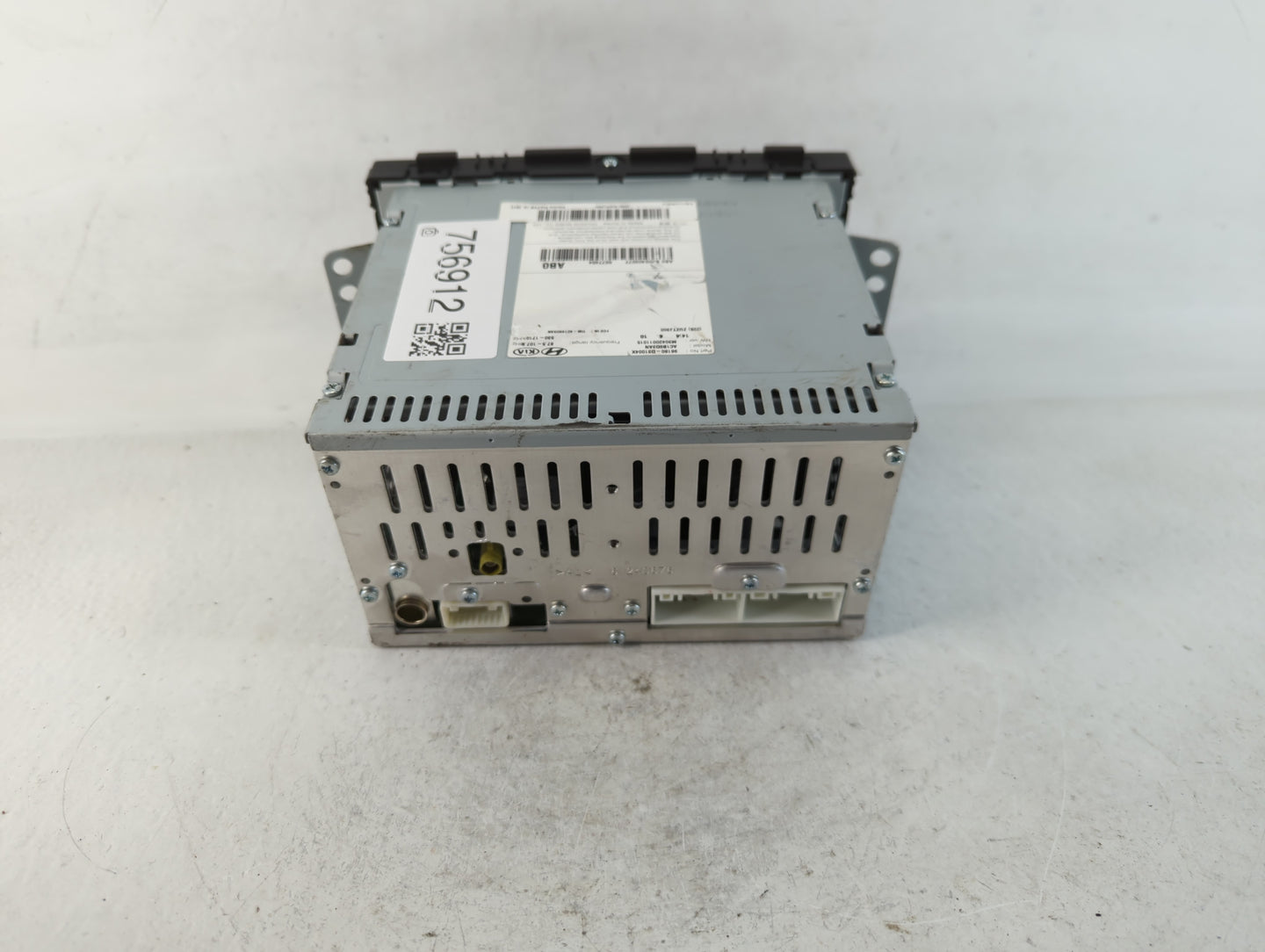 2016-2017 Hyundai Tucson Radio AM FM Cd Player Receiver Replacement P/N:96180-D31004X Fits Fits 2016 2017 OEM Used Auto Part