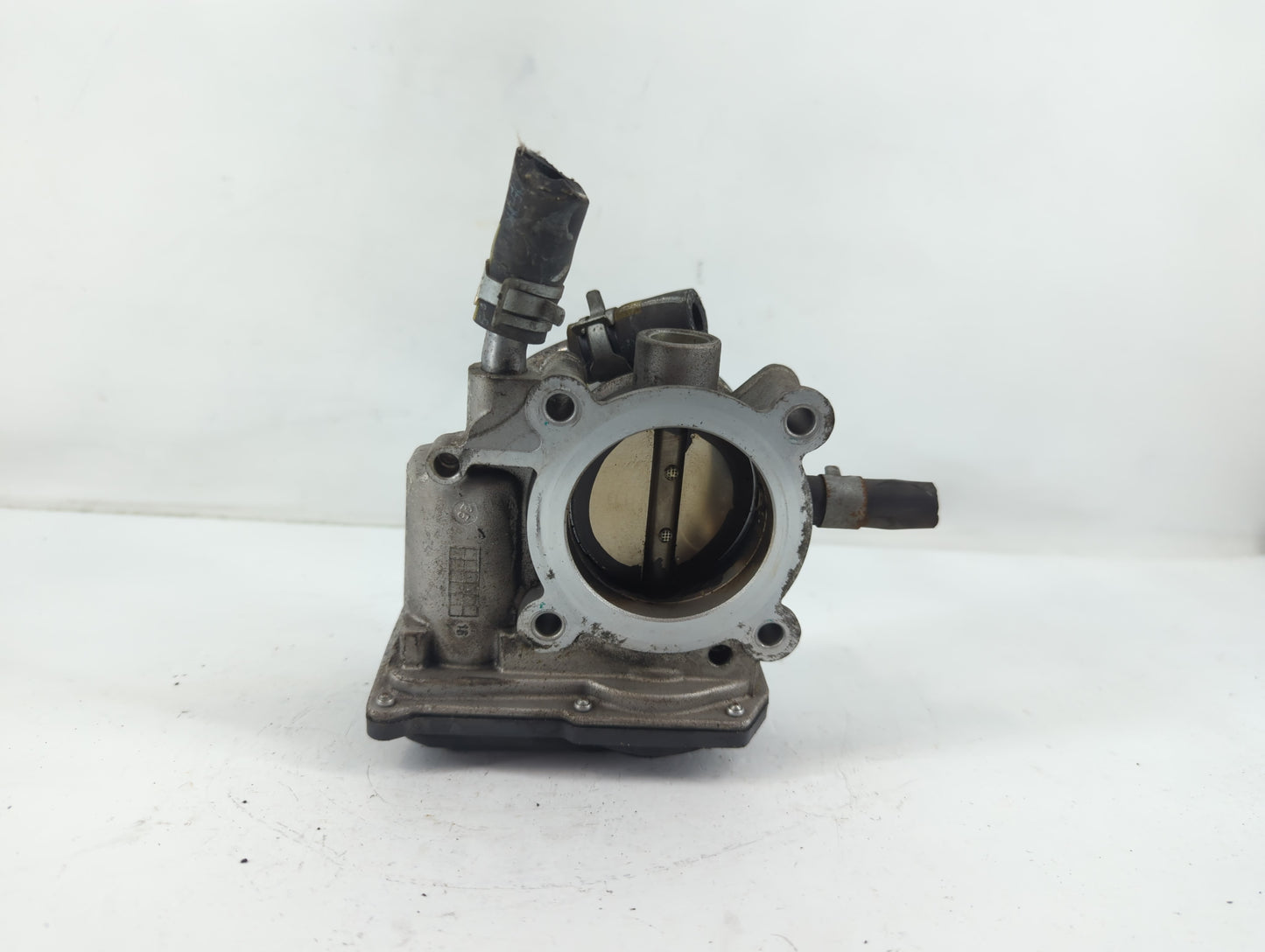 2016-2018 Hyundai Tucson Throttle Body P/N:35100-2B340 Fits Fits 2015 2016 2017 2018 2019 2020 2021 2022 OEM Used Auto Parts